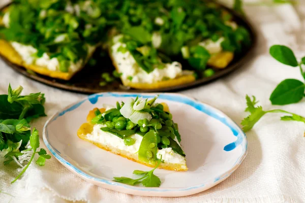 Vegetable tart with green peas — Stock Photo, Image