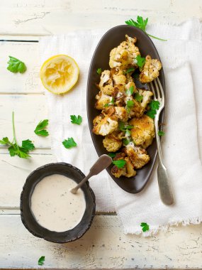 soslu fırında karnabahar.