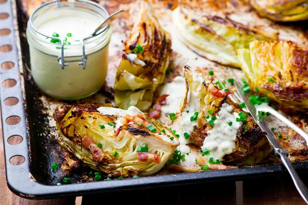 Grilled cabbage  with  cheese sauce. — Stock Photo, Image