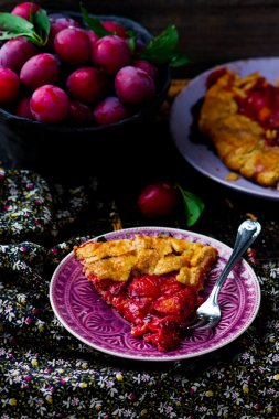 kepek ve Erik Rojegare. rustik tarzı