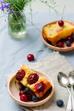 ev yapımı kuru üzümlü kek