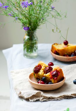 ev yapımı kuru üzümlü kek