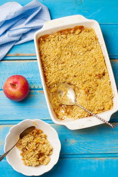 Mazorca de manzana con copos de avena — Foto de Stock