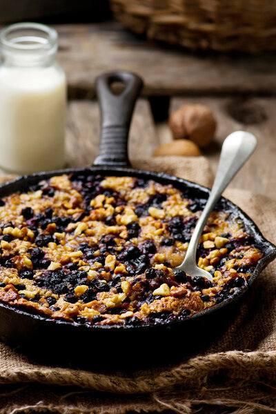 Baked Oatmeal in a pig-iron frying pan