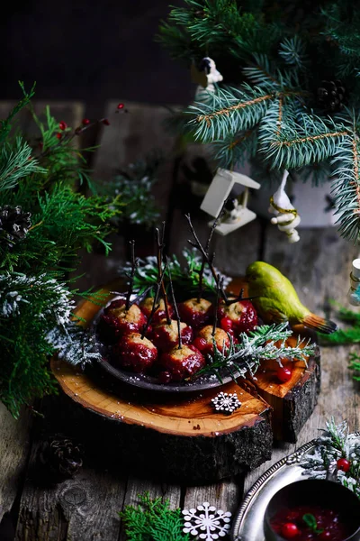 Preiselbeere Glasierte Truthahnfleischbällchen Weihnachtsdekor Selektiver Fokus lizenzfreie Stockbilder