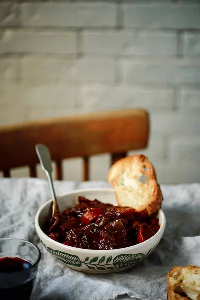 Estofado Carne Estilo Toscano Con Pan Tostado Style Vintage Selective — Foto de Stock