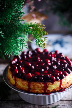 Süzme peynir ve sütlaç. Tarz rustik. Seçici odaklanma.