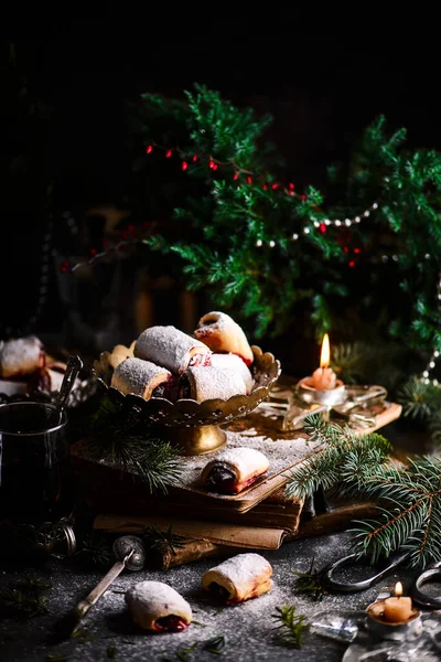 Weihnachtliche Kirschplätzchen Vor Weihnachtlichem Rustikalem Hintergrund Stil Rustikal Selektiver Fokus — Stockfoto