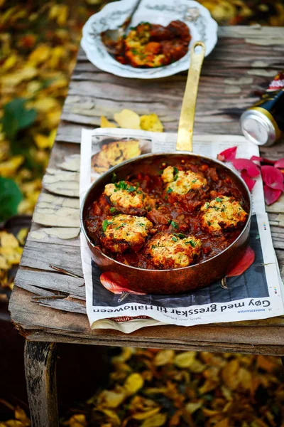 Guiness Estofado Carne Res Con Albóndigas Hierbas Cheddar Style Vintage — Foto de Stock