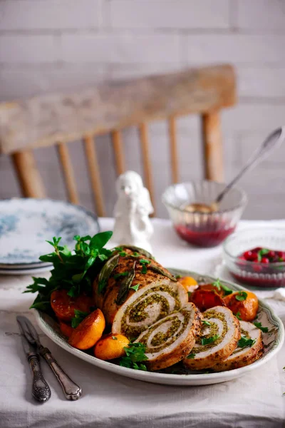 Turkey Porchetta Caramelised Clementines Hristmas Background Style Rustic Selective Focus — стоковое фото