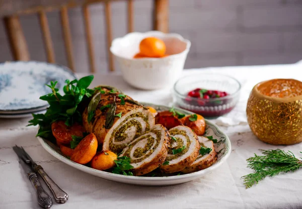 Turkije Porchetta Met Gekarameliseerde Clementines Kerst Achtergrond Stijl Rustic Selectieve — Stockfoto