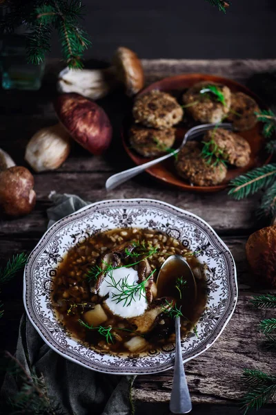 Sopa Con Cebada Porcini Silvestre Mushrooms Style Vintage Selective Enfoque — Foto de Stock