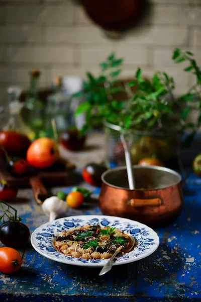 Groentesoep Met Kruiden Pasta Rustieke Stijl Selectieve Focus — Stockfoto