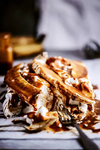 Winter Banoffee Pavlova Banana Selective Focus Style Vintage — Stock Photo, Image