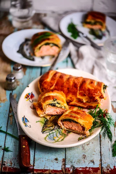 Lachs Wellington Style Rustic Selektiver Fokus — Stockfoto