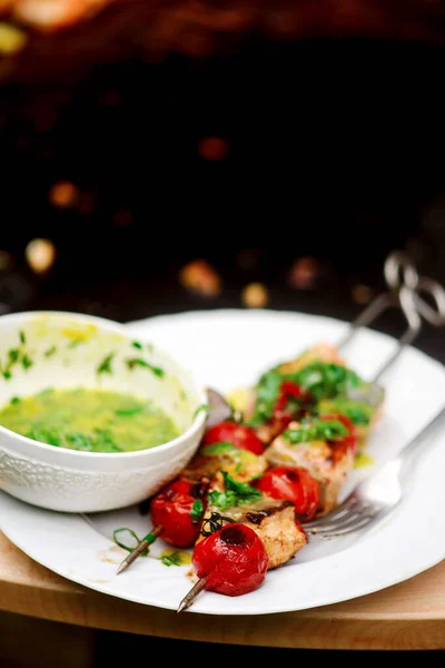 Salmone Pomodoro Kebab Sulla Griglia Stile Rustic Selective Fuoco — Foto Stock