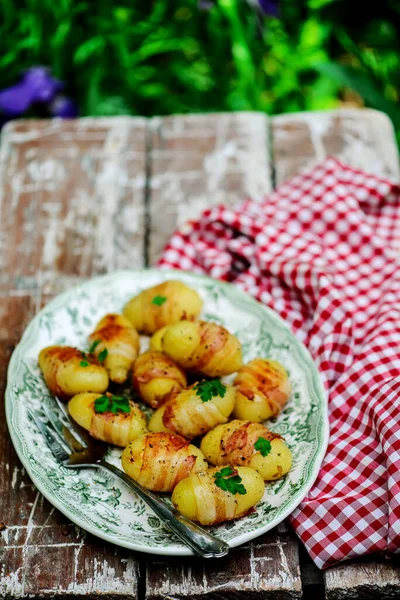 Baked Potato Bacon Owtdoor Photo Selective Focus — 스톡 사진