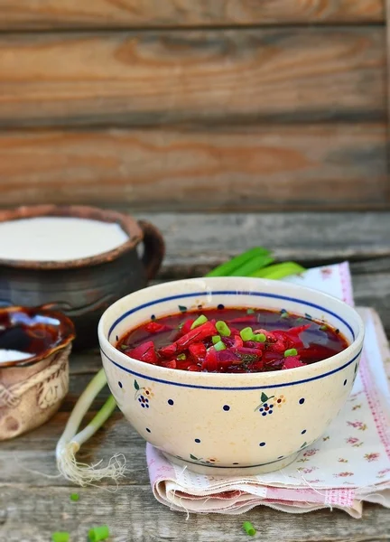 Traditional Ukrainian beet soup borsch — Stock Photo, Image