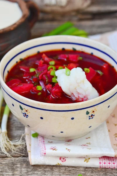 Traditionelle ukrainische Rübensuppe Borschtsch — Stockfoto