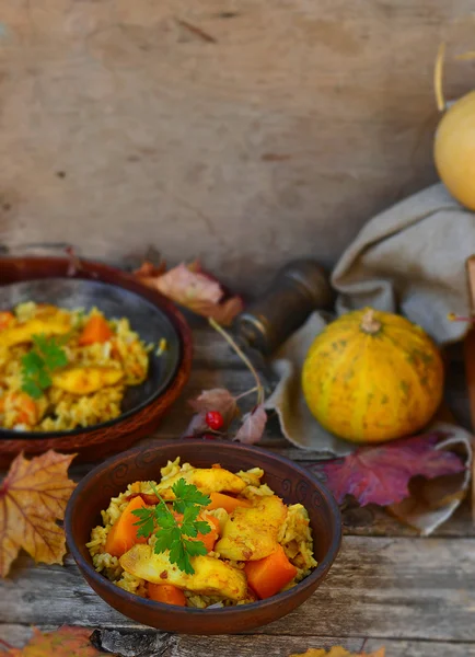 Rijst - een curry met vis en pompoen — Stockfoto