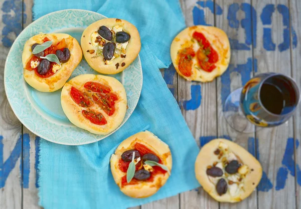 Mini pizza her türlü. İtalyan mutfağı — Stok fotoğraf