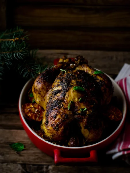 O frango cozido no forno — Fotografia de Stock