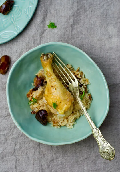 Pollo cocido con arroz —  Fotos de Stock