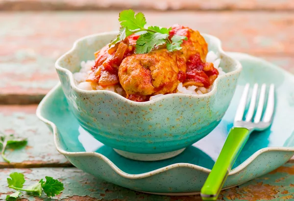 Bolas de carne en salsa de tomate y arroz . —  Fotos de Stock