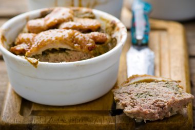 bir ördek et yapıştırın.