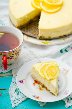 Limonlu cheesecake