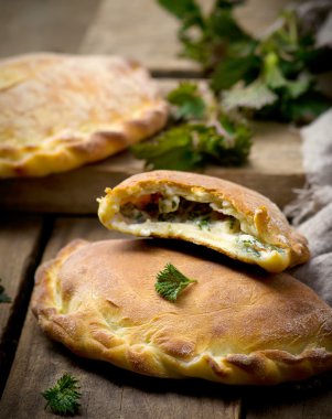 Calzone ricotta ve ısırgan otu ile