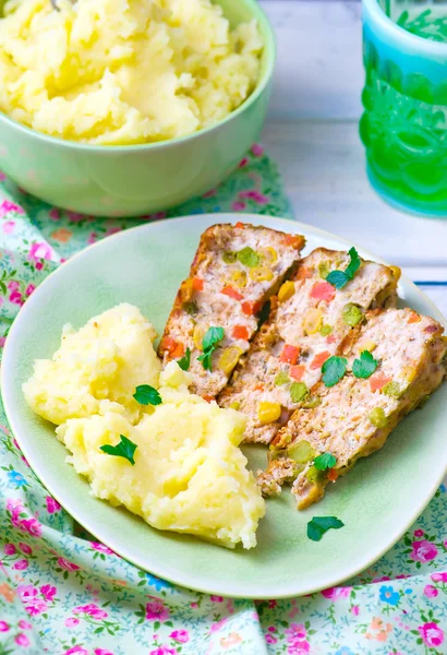 Cazuela de pollo con verduras — Foto de Stock