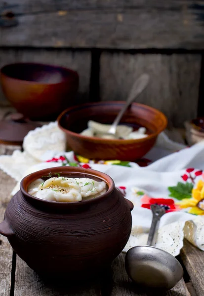 Vareniki seramik bir kase. — Stok fotoğraf