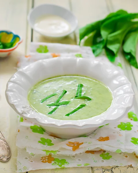 Aardappelen puree soep met een ramson — Stockfoto