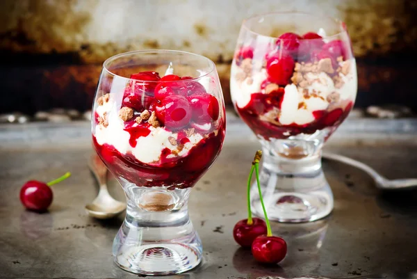 Dessert with cherry — Stock Photo, Image