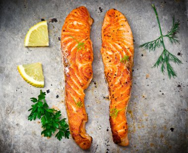 Kızarmış somon fileto 