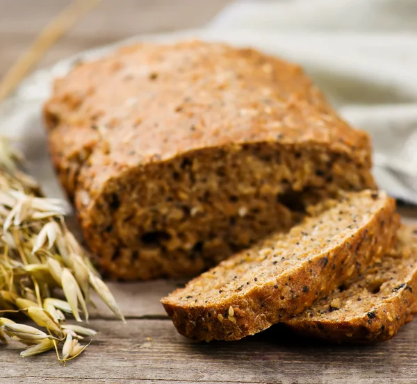 Home-made bread with bran — Stock Photo, Image