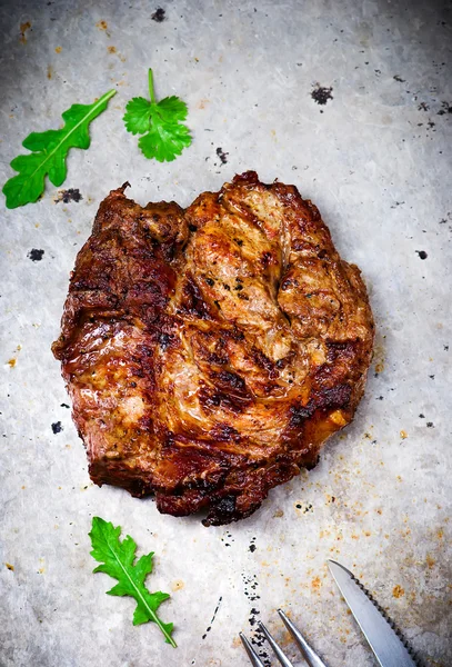 Carne de cerdo a la parrilla . — Foto de Stock