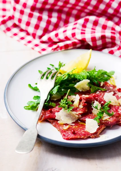 Carpaccio de ternera . — Foto de Stock