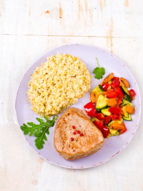 ızgara sebzeli bulgurun