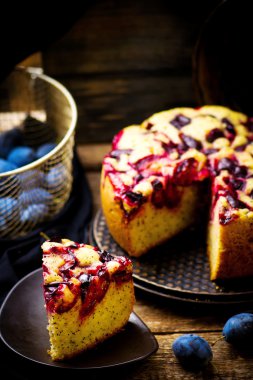 ev yapımı kuru üzümlü kek