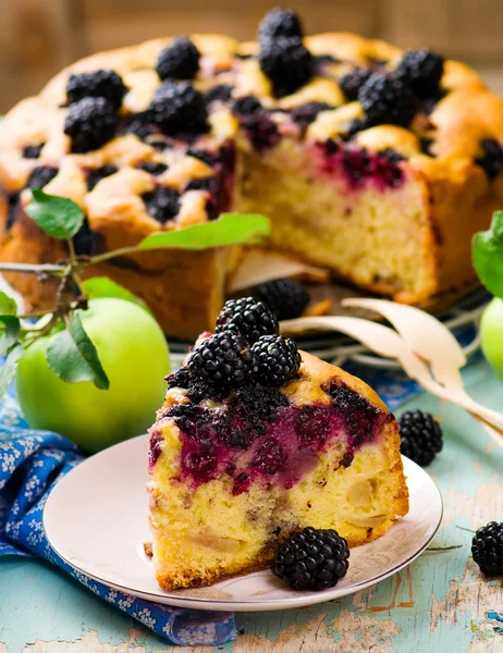 Amora preta e torta de maçãs — Fotografia de Stock