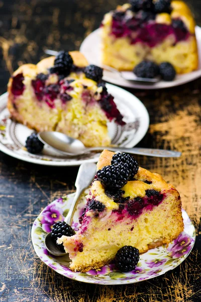 Pastel de moras y manzanas — Foto de Stock