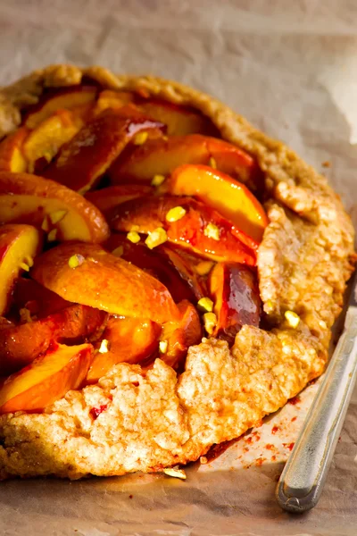 Crostata di farina integrale con nettarine — Foto Stock