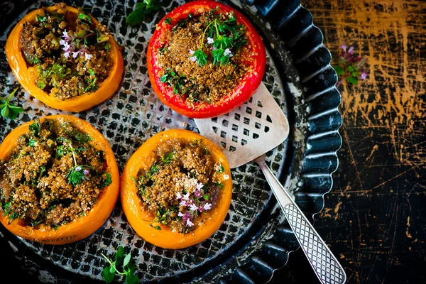 Tomates recheados assados — Fotografia de Stock