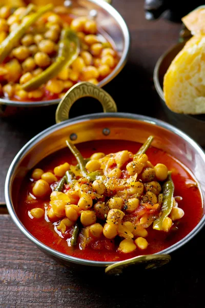 福豆とレバノンのトマト煮ひよこ豆 — ストック写真