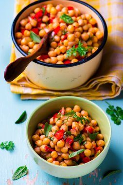 Komposto-nohut sebze ile. vejetaryen tabağı.