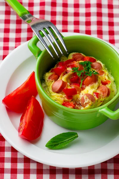 Omelet in a  mug prepared in microwave — Stock Photo, Image