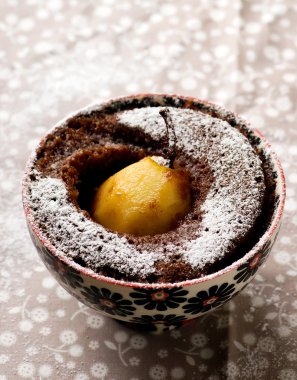  mikrodalga fırında hazırlanmış kupa kek 