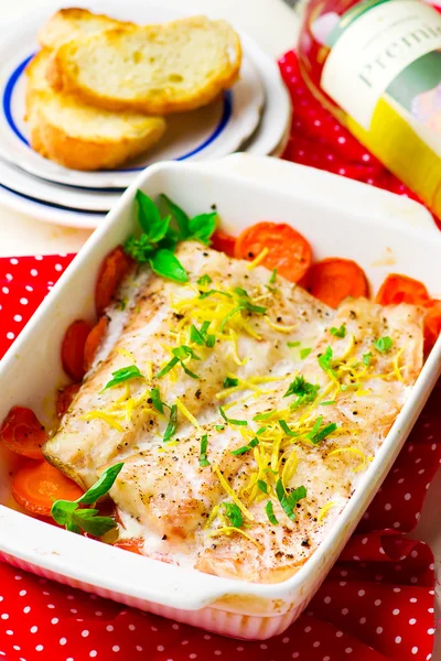The baked fish fillet with carrot — Stock Photo, Image